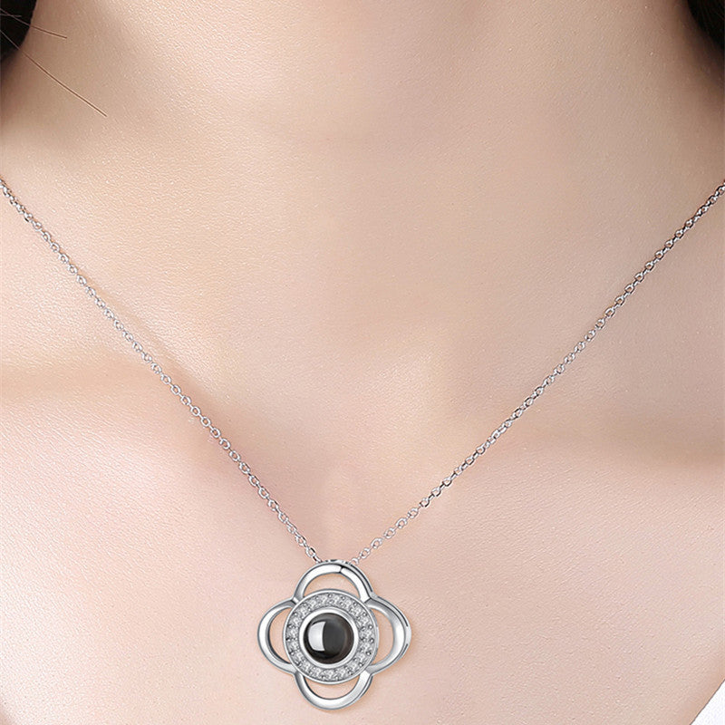 Collier Rose Éternelle – Élégance & Boîte Cadeau Romantique