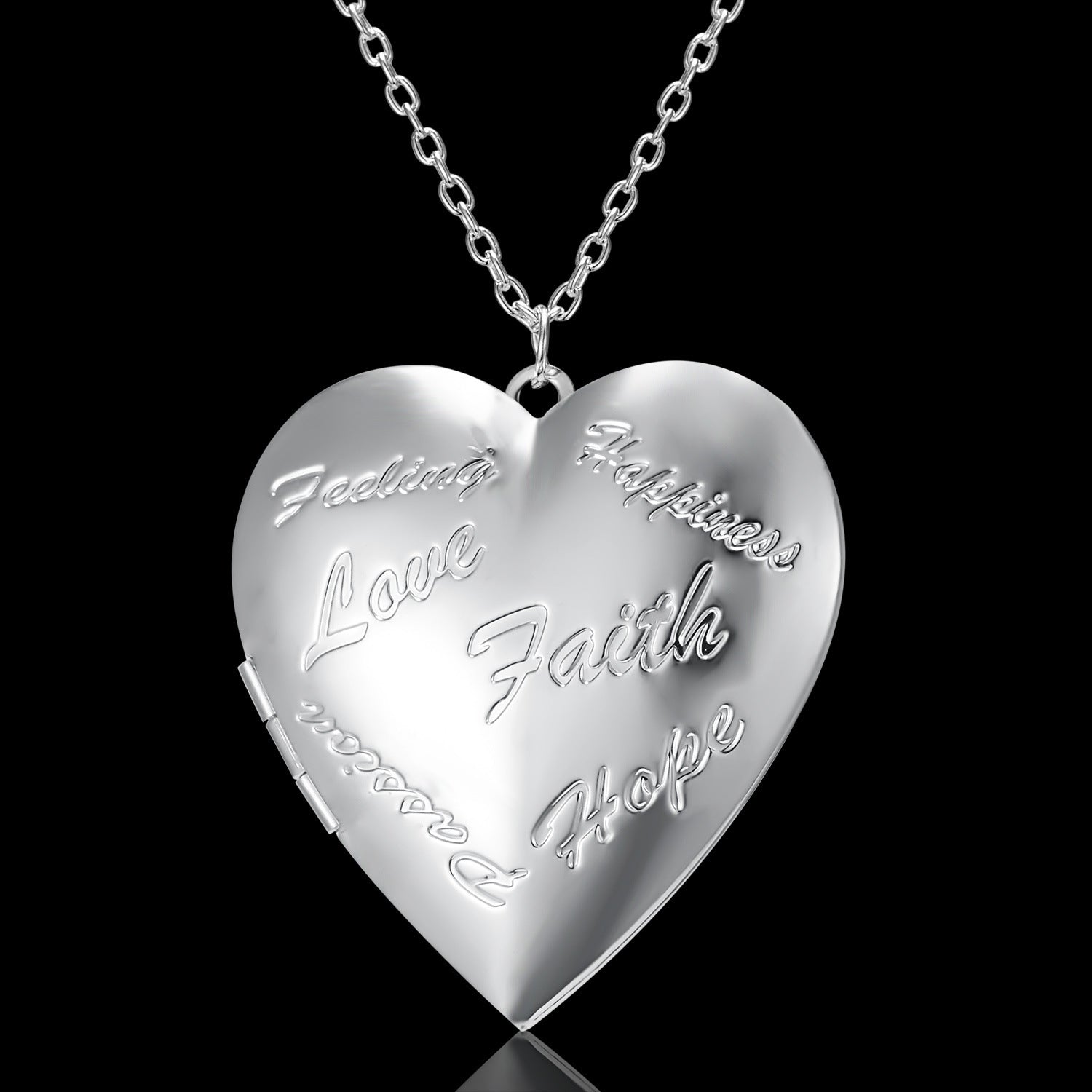 Collier Gravé "Amour Éternel" – Médaillon Personnalisé en Cœur & Bijou Photo