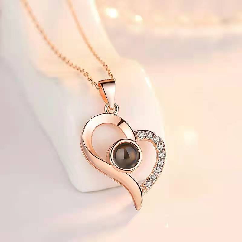 Collier Rose Éternelle – Élégance & Boîte Cadeau Romantique