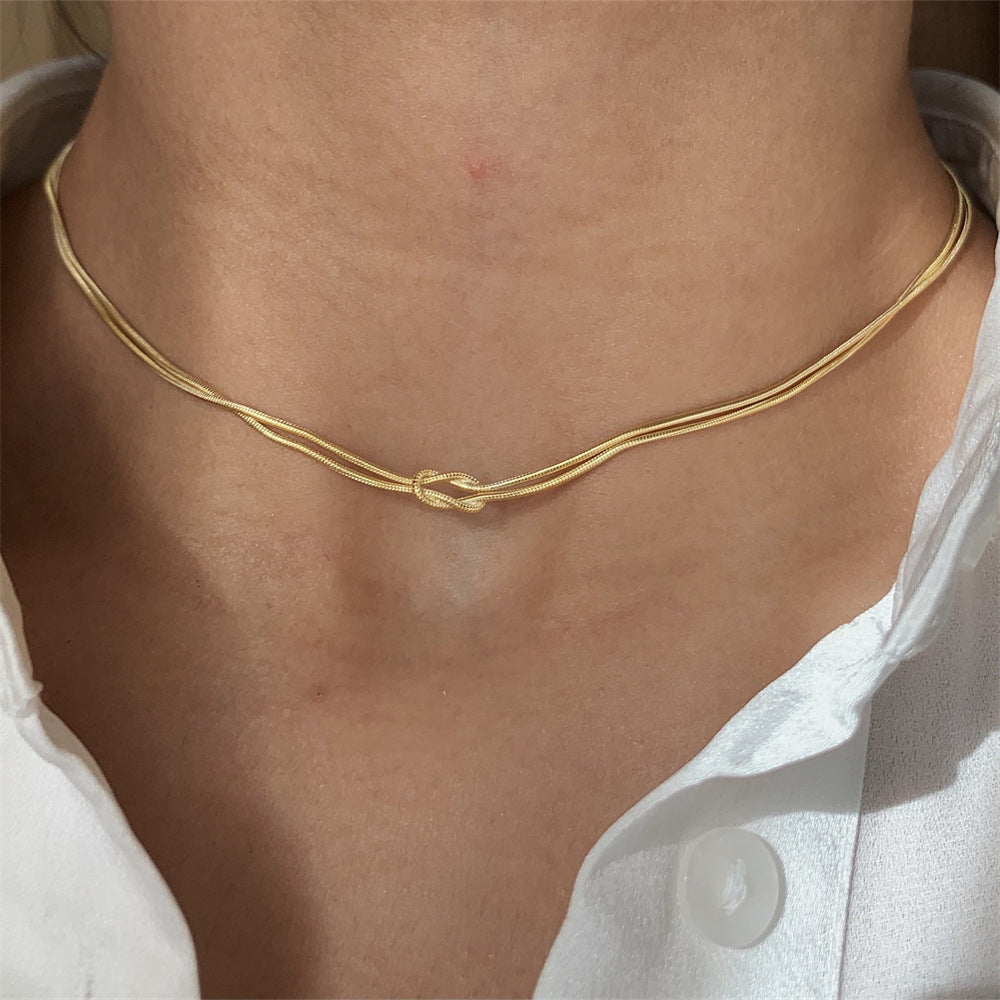 Collier & chaîne ; Bracelet Élégance Intemporelle – Acier Inoxydable avec chaîne ; Finition Or 18K